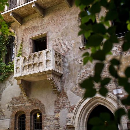 Residenza Bra Rooms Verona Bagian luar foto