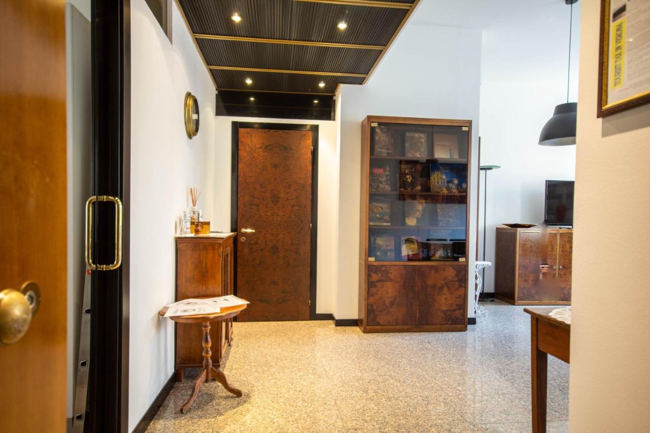 Residenza Bra Rooms Verona Bagian luar foto