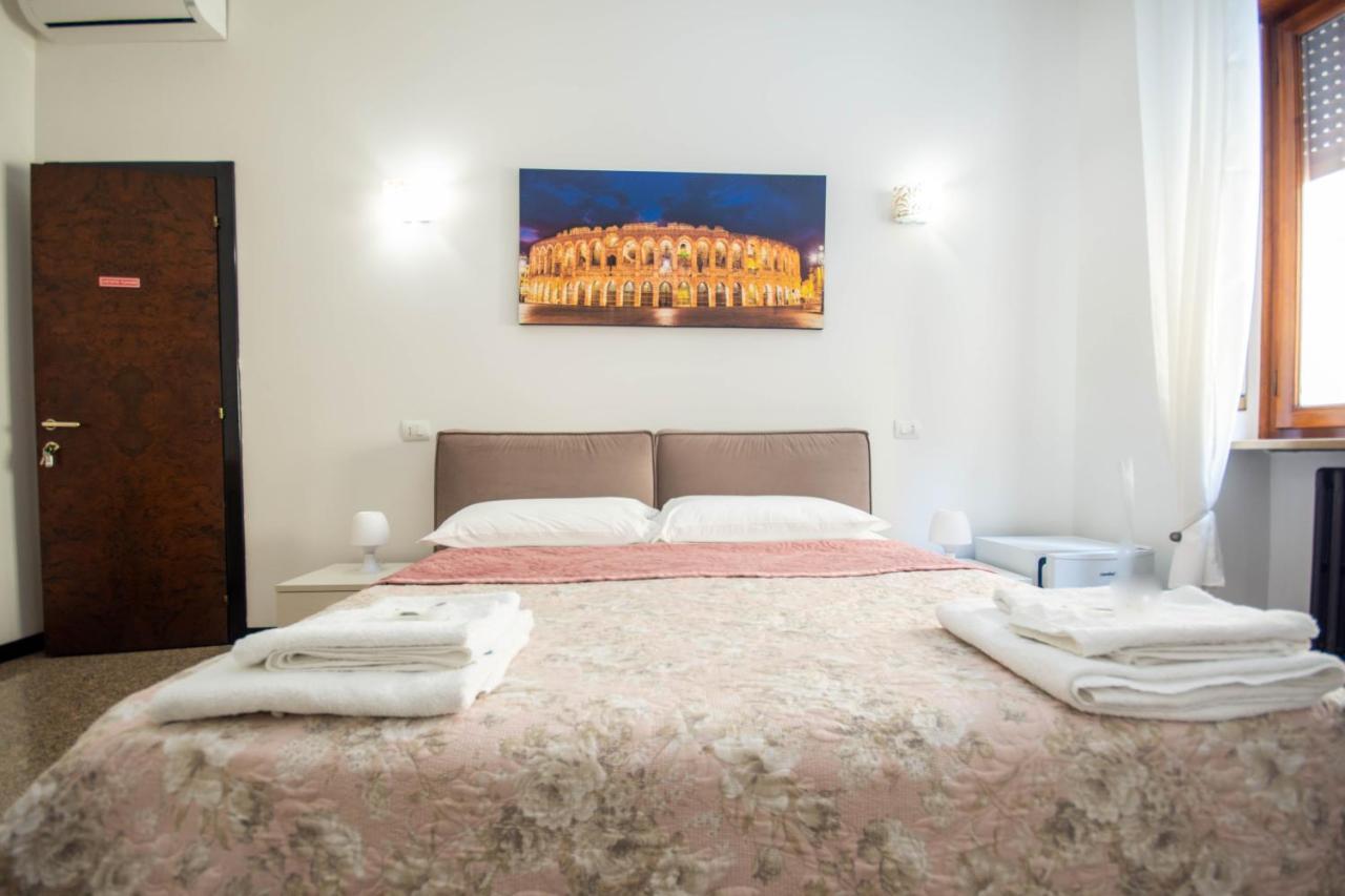 Residenza Bra Rooms Verona Bagian luar foto