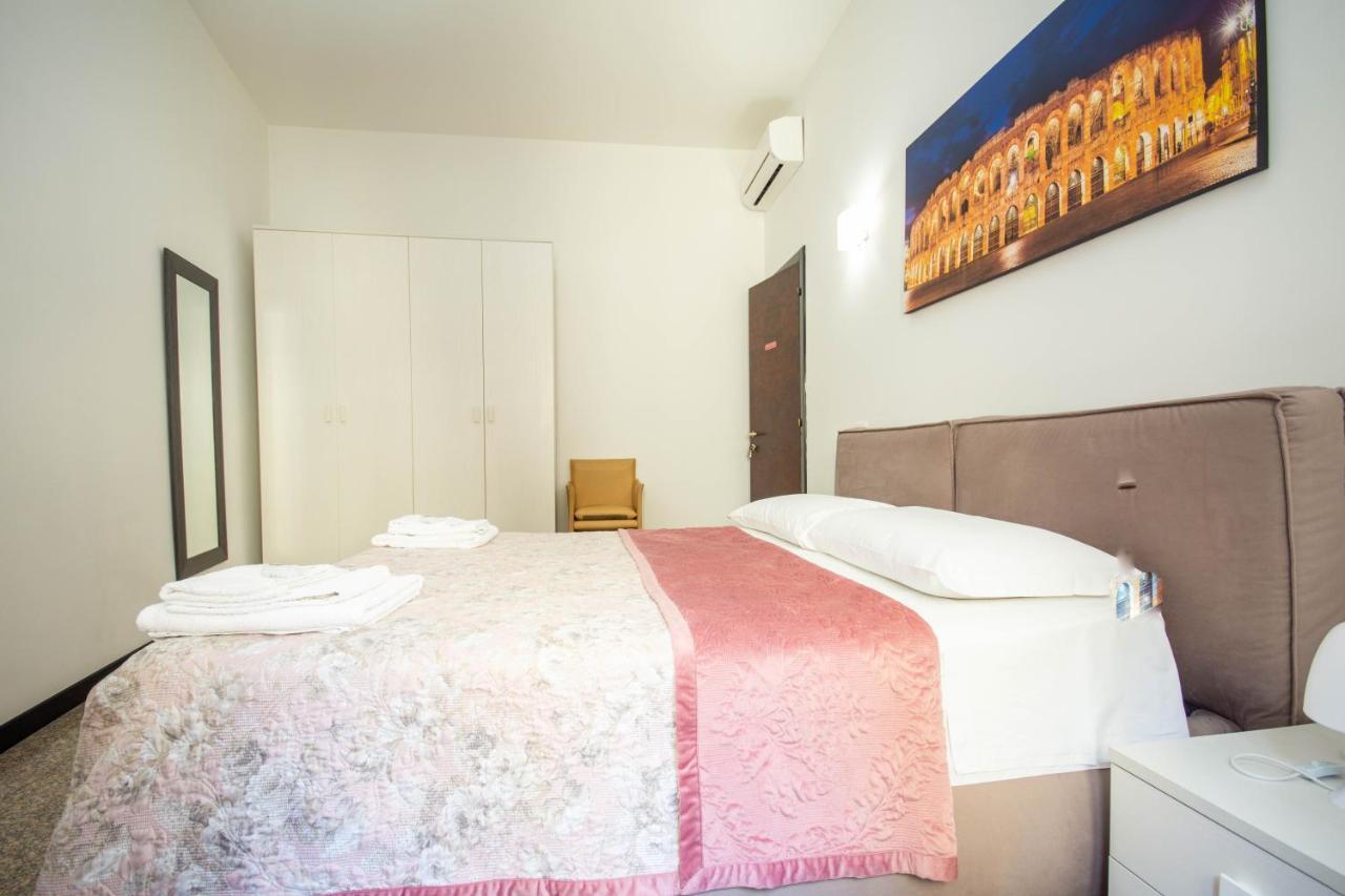 Residenza Bra Rooms Verona Bagian luar foto