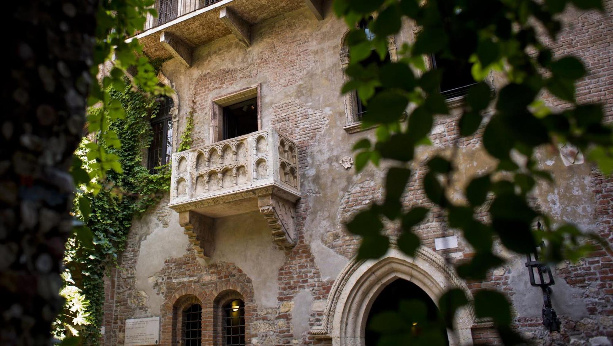 Residenza Bra Rooms Verona Bagian luar foto