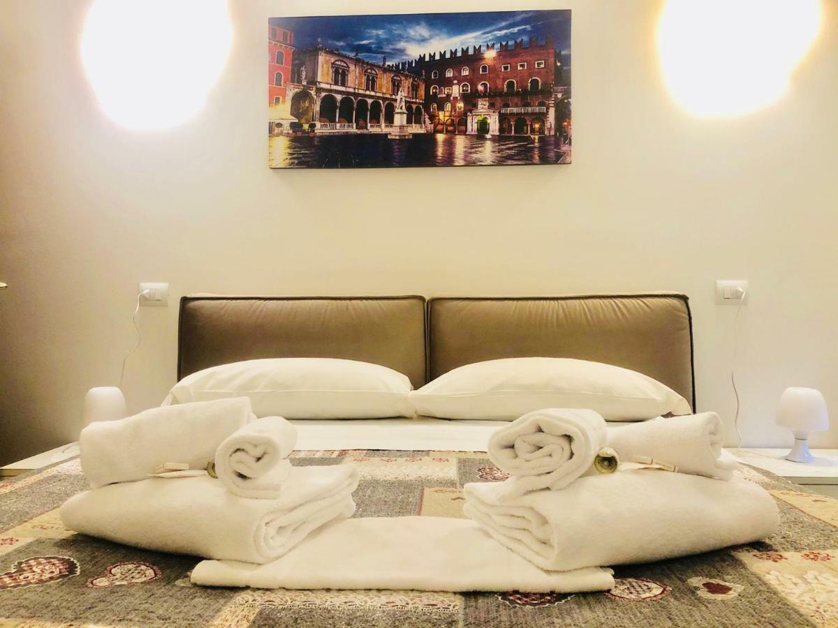 Residenza Bra Rooms Verona Bagian luar foto